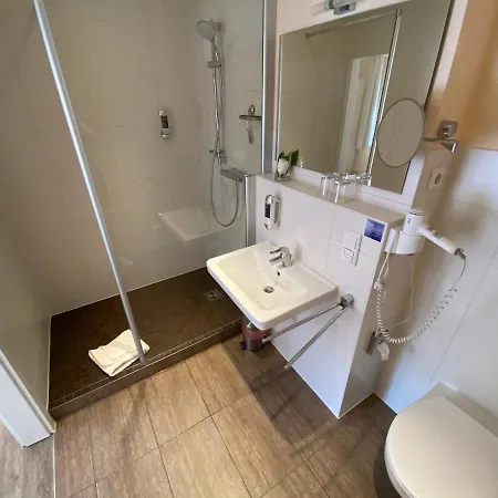 Weingut Jan Ulrich בית הארחה