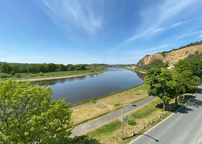 Weingut Jan Ulrich 3*